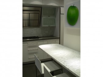 <h3> Riverside Park</h3> <a href="http://standing.com/765">0711-07</a>