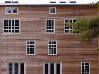 <h3> Hudson Valley</h3> <a href="http://standing.com/655">9915-11</a>